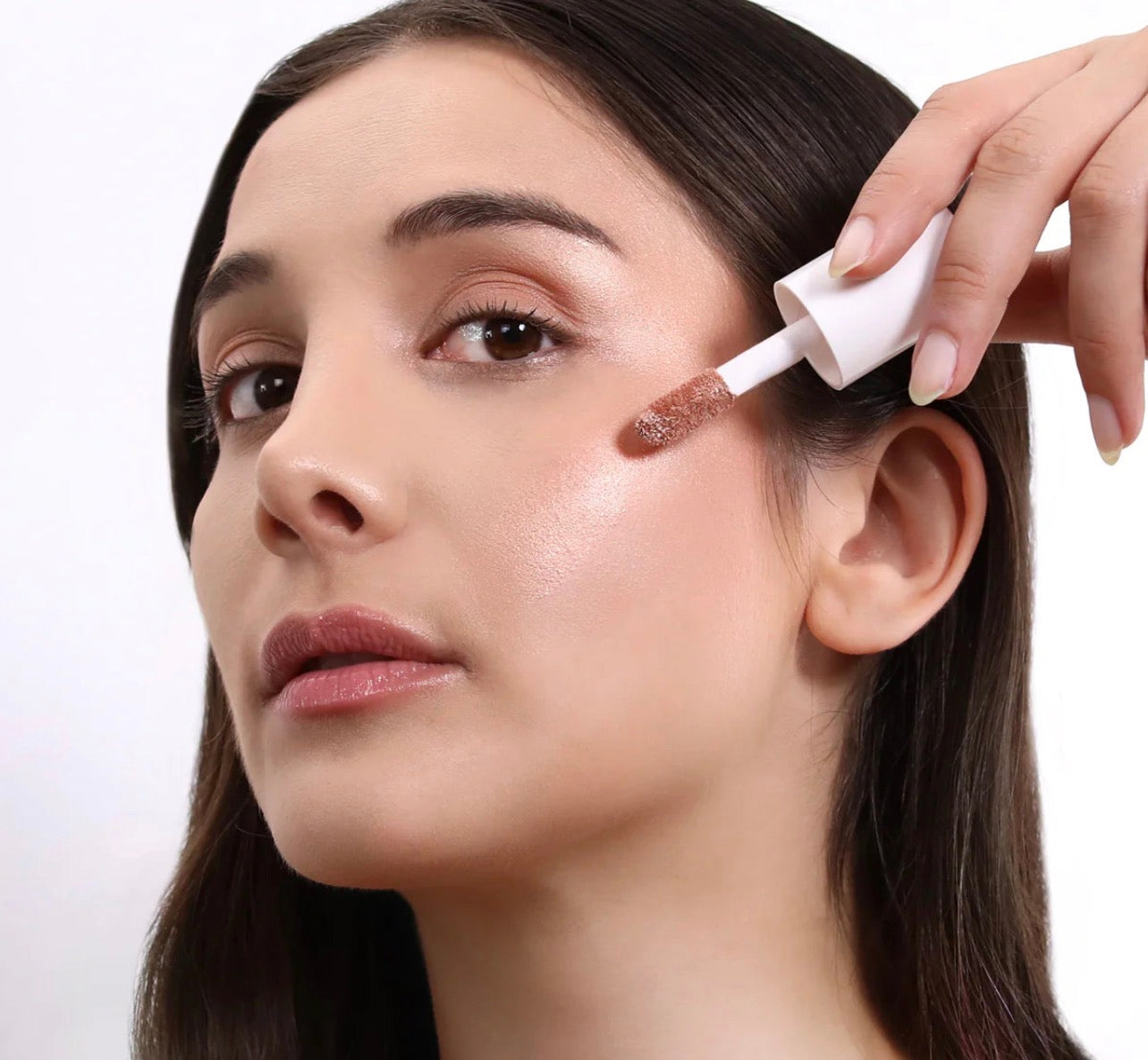 Moira GLOW SHOW LIQUID HIGHLIGHTER (003, CHAMPAGNE DELIGHT)