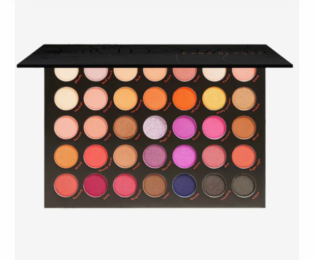Kara Beauty On the Haunt' Creative Eye Palette