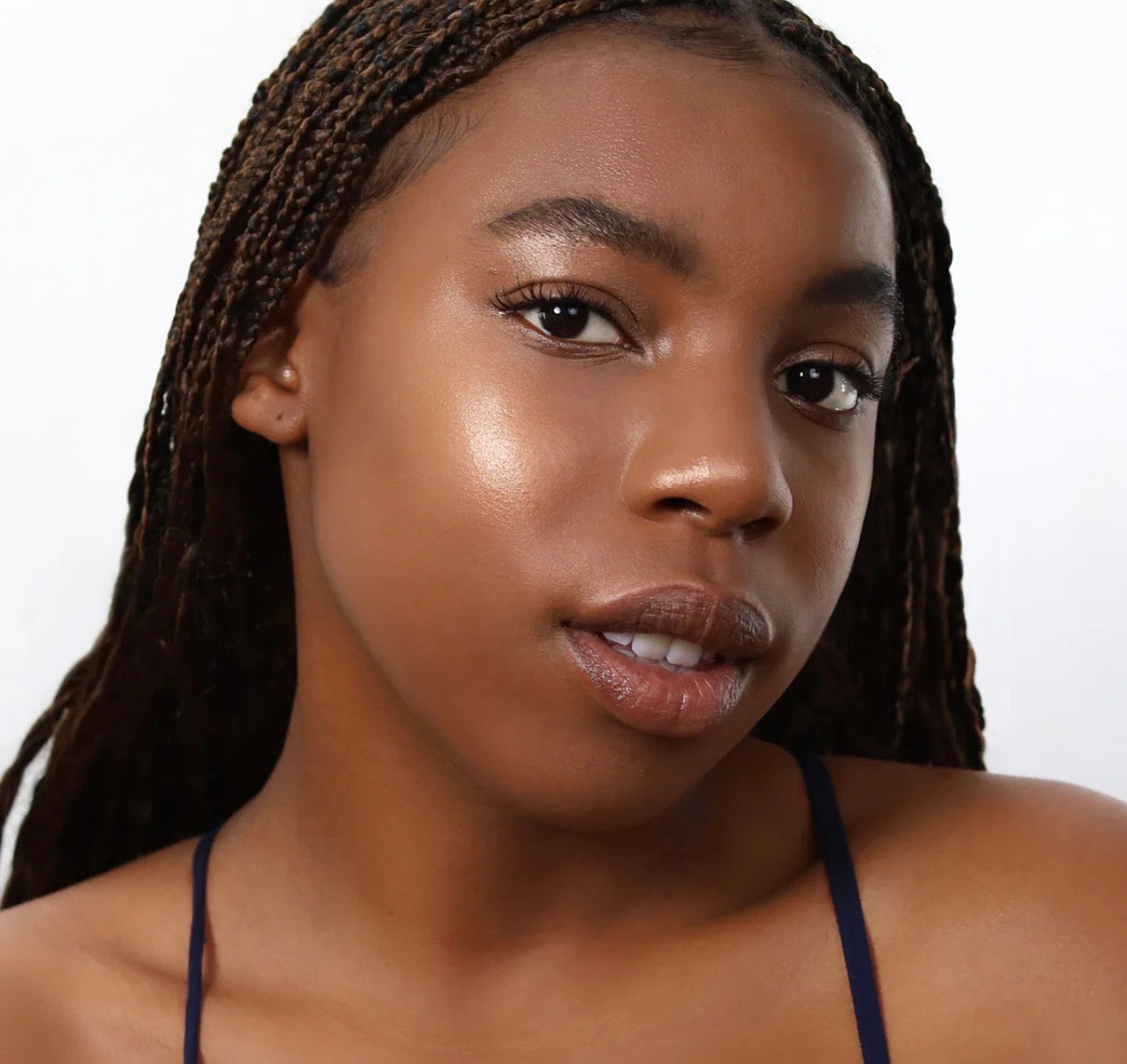 Moira GLOW SHOW LIQUID HIGHLIGHTER (004, SATIN GLOW)