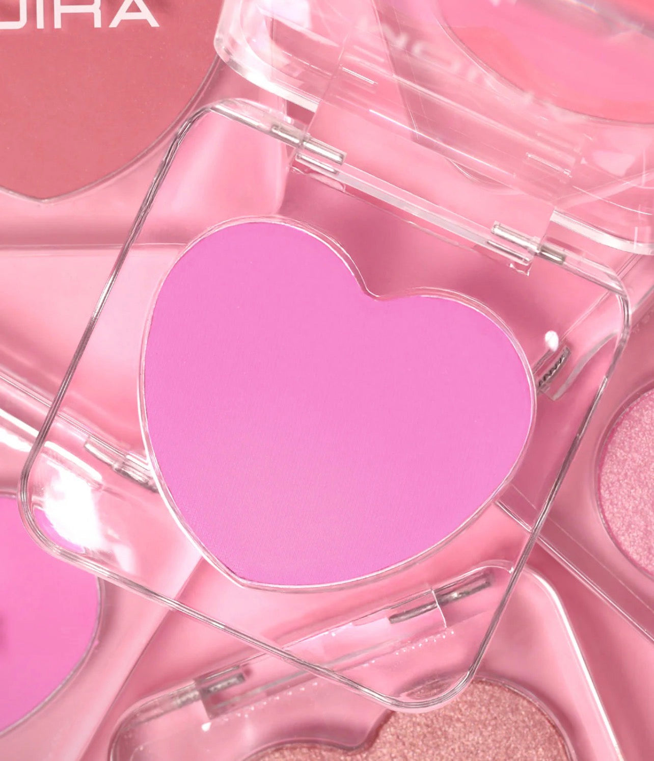 Moira LOVE SPELL POWDER BLUSH (001, SO SMITTEN)