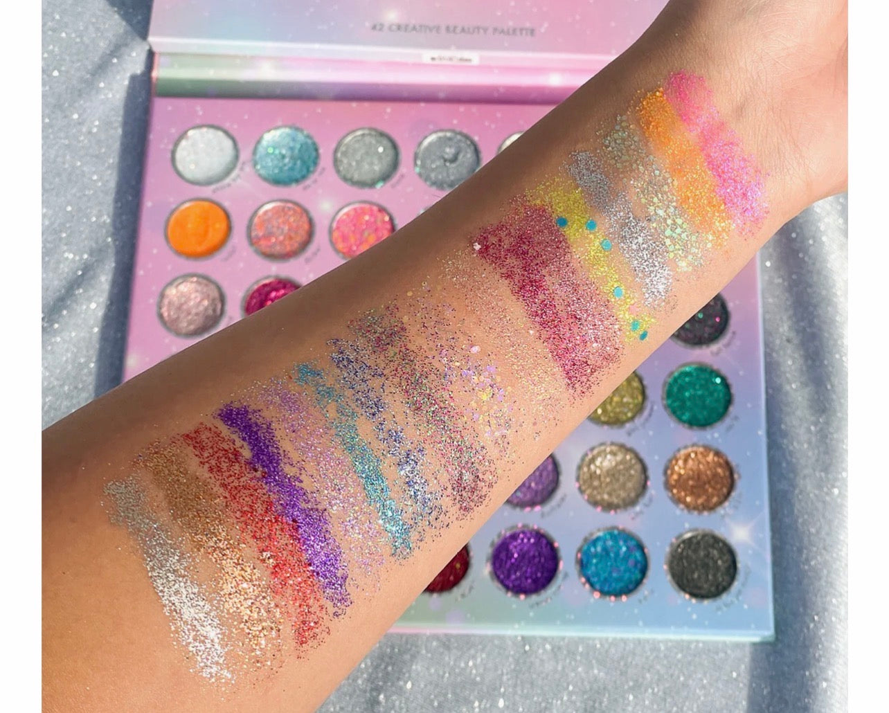 Kara beauty Mega Glitz Pressed Palette