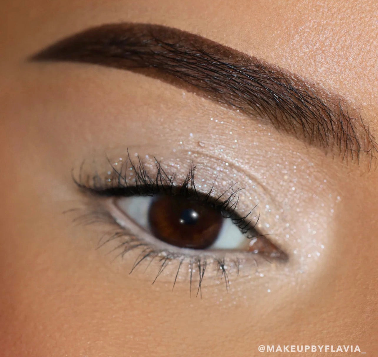 EVERLUST SHIMMER CREAM SHADOW (001, PEARL WHITE)