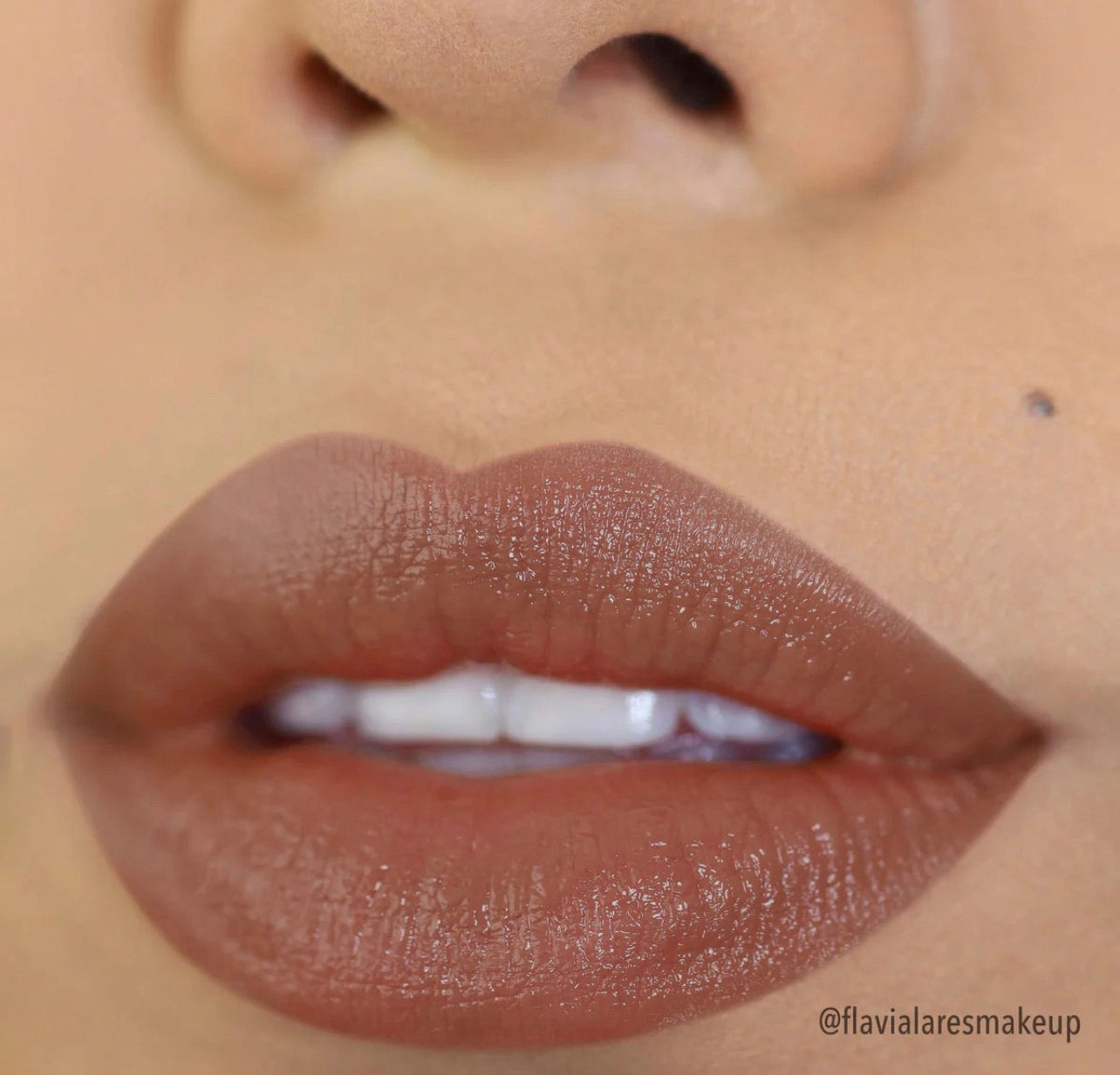 Moira SIGNATURE LIPSTICK (002, MOCHA)
