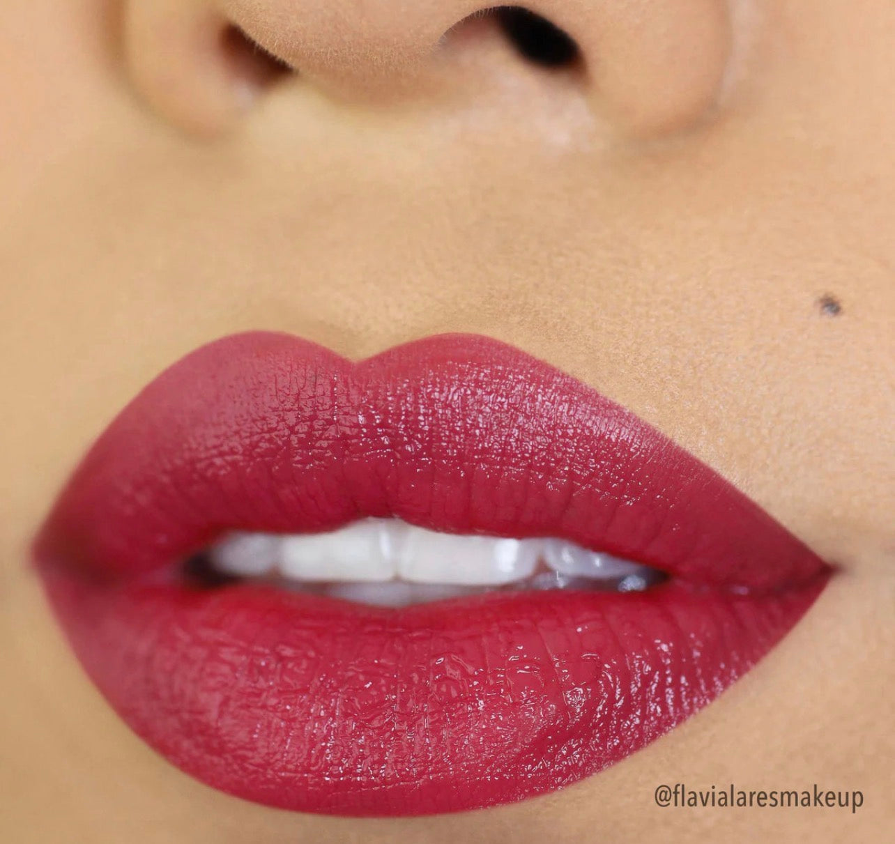 Moira SIGNATURE LIPSTICK (008, HIBISCUS)