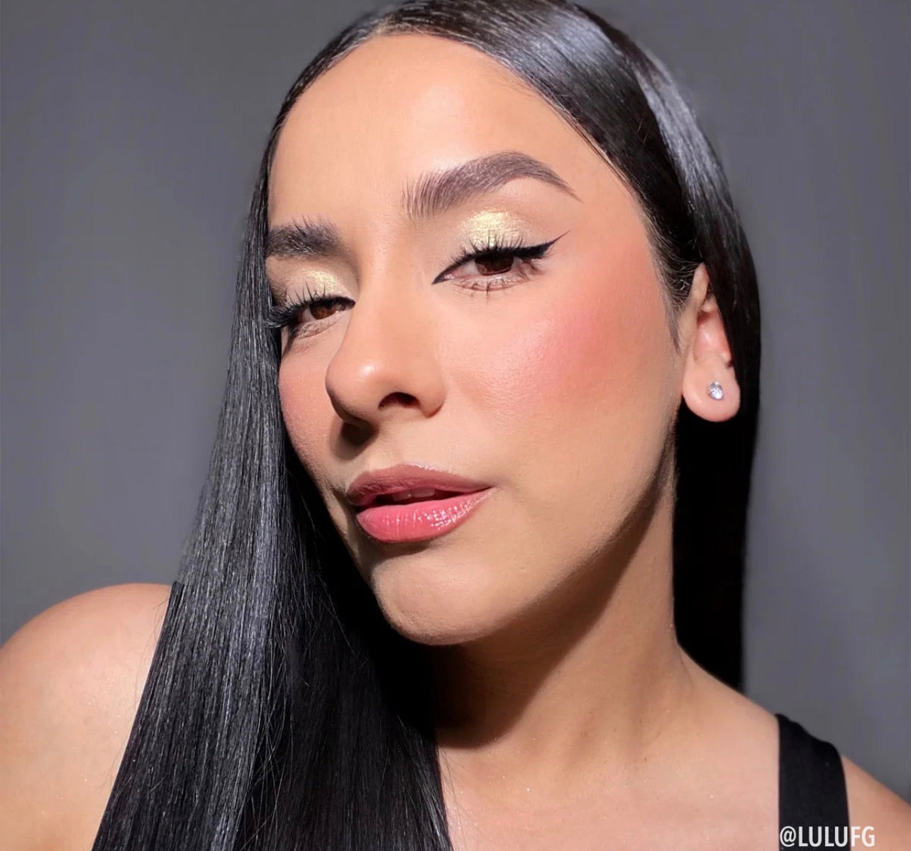 Moira DIAMOND DAZE LIQUID SHADOW (019, ABSOLUTELY)