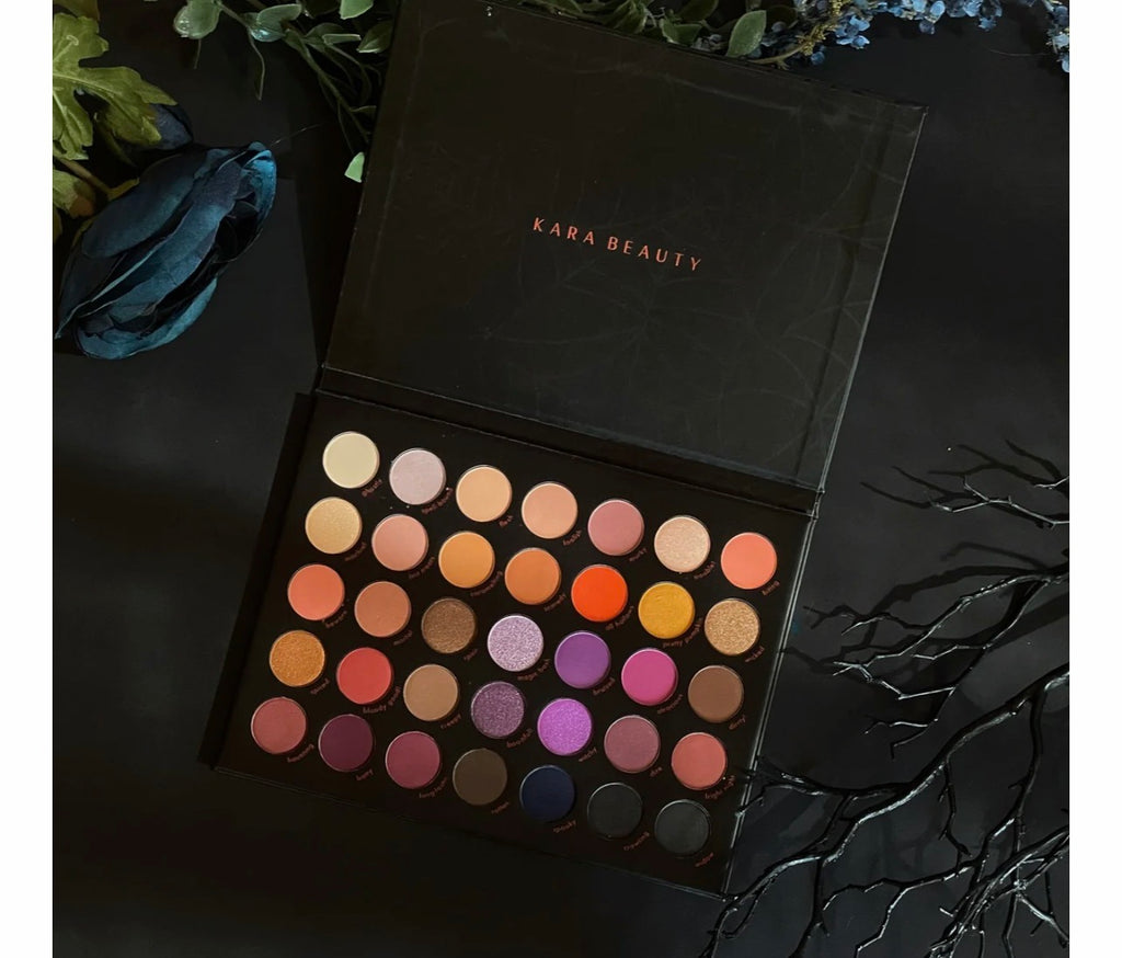 Kara Beauty On the Haunt' Creative Eye Palette