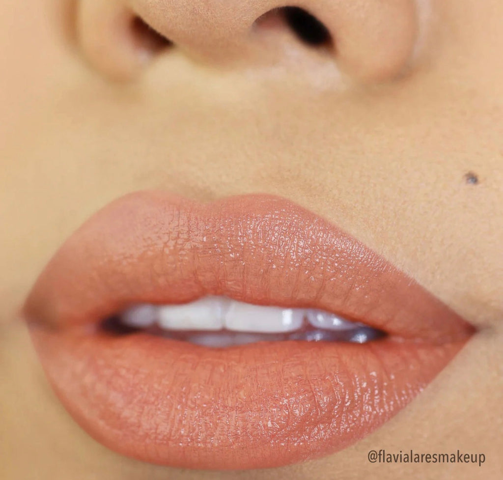 Moira SIGNATURE LIPSTICK (001, NUDE CHIC)