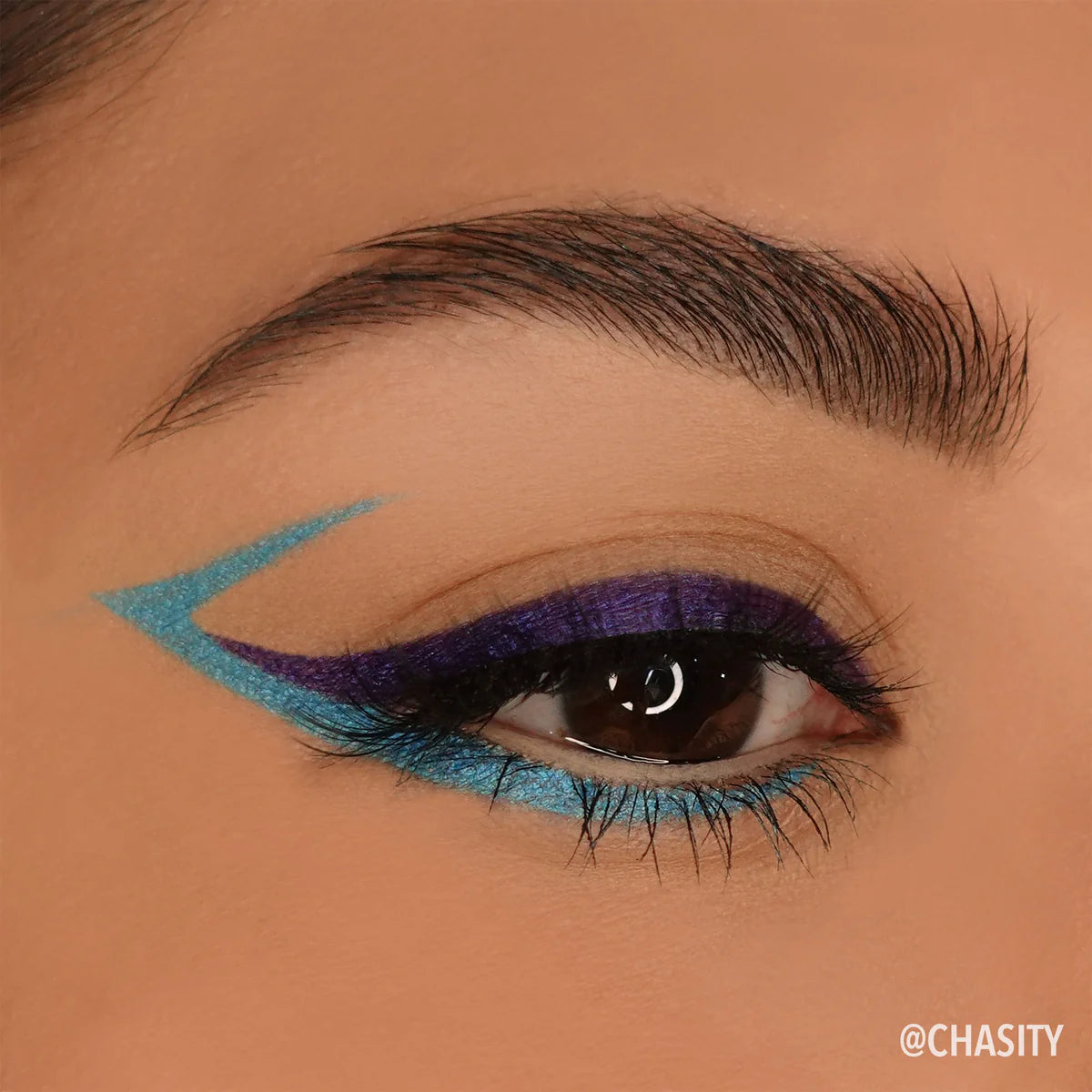 MOIRA- STATEMENT SHIMMER LINER (017, SKY BLUE)