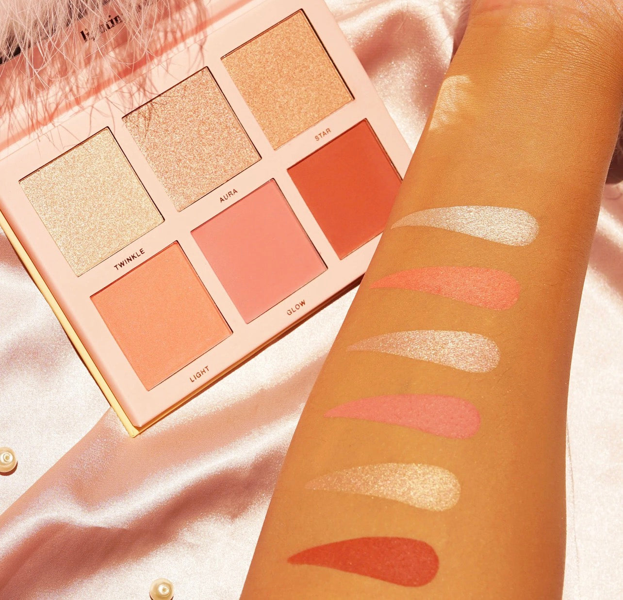 Kara Beauty LIGHTING HOUR BLUSH & HIGHLIGHT PALETTE.