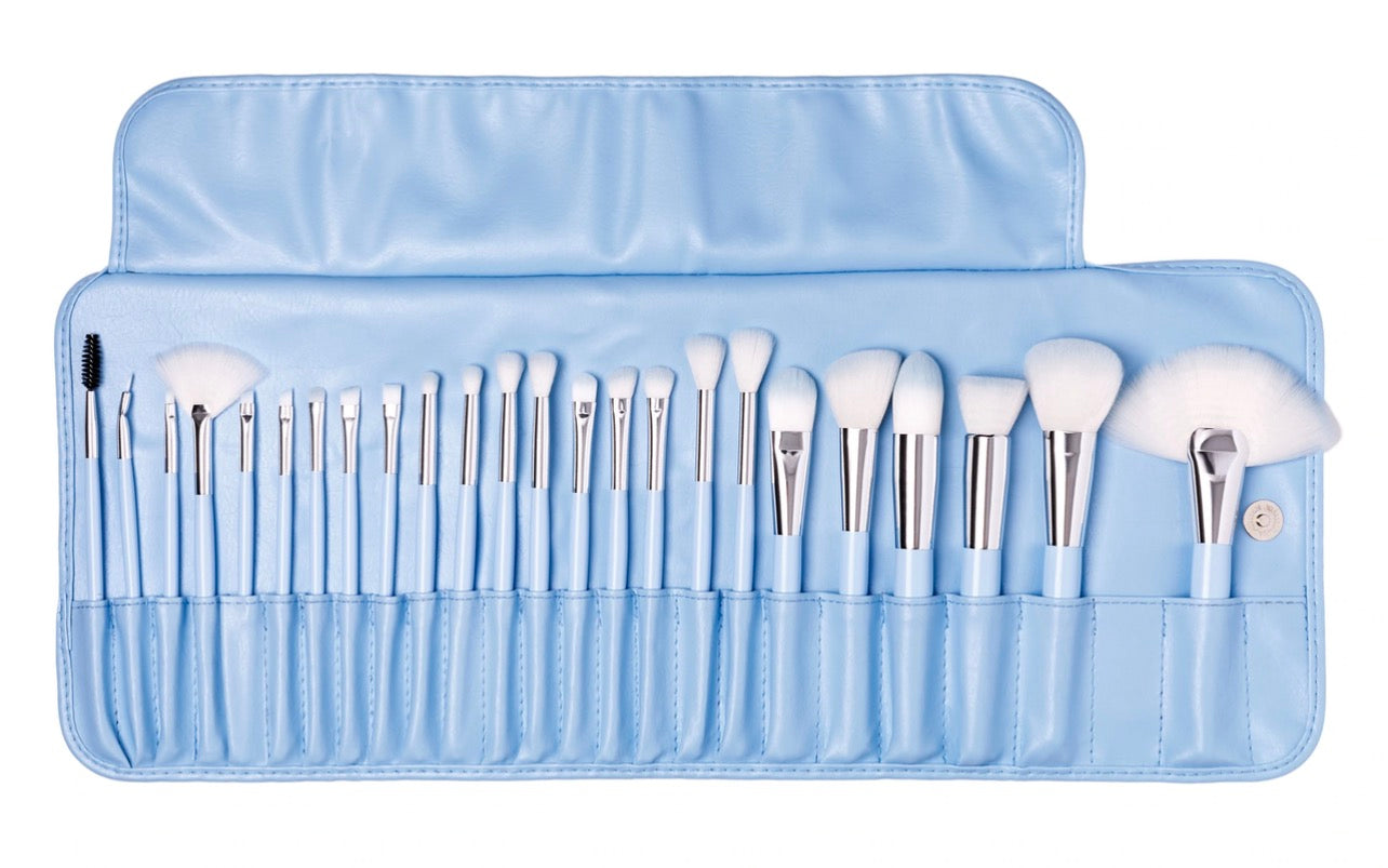 BEAUTY CREATIONS BUBBLE GUM 24PC BRUSH SET